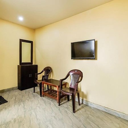 Oyo 84039 Tirumala Grand Rājahmundry Eksteriør billede