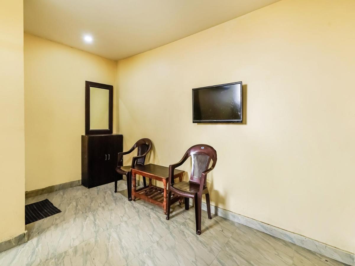 Oyo 84039 Tirumala Grand Rājahmundry Eksteriør billede