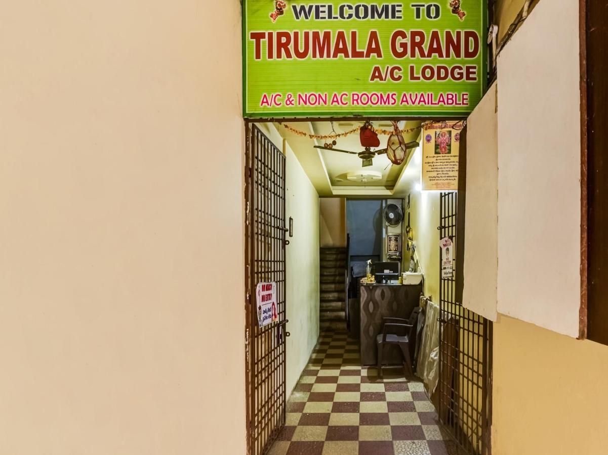 Oyo 84039 Tirumala Grand Rājahmundry Eksteriør billede
