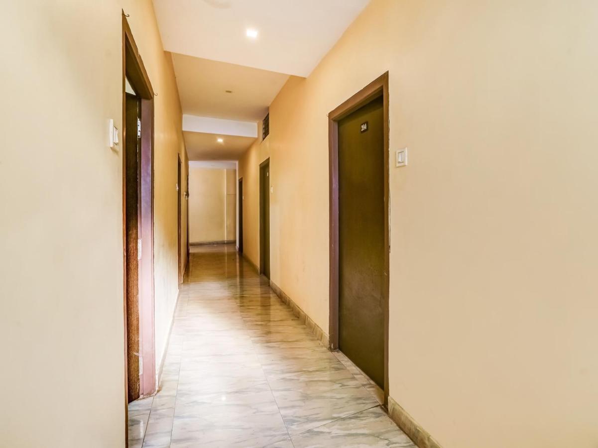 Oyo 84039 Tirumala Grand Rājahmundry Eksteriør billede